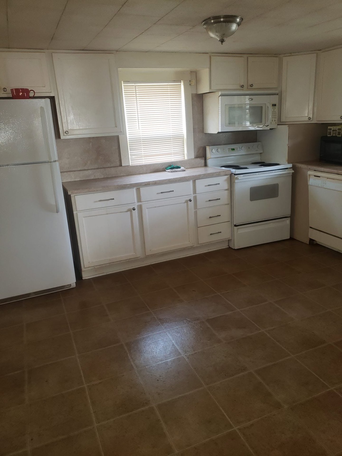 After — Kitchen Deep Clean by McClain's Cleaning Hands of Love